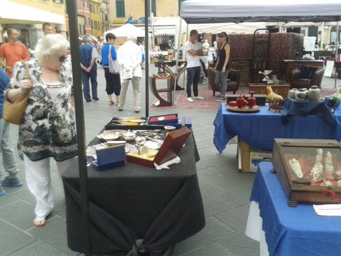 Torna il mercatino di Finale Antigua Torna il mercatino di Finale Antigua