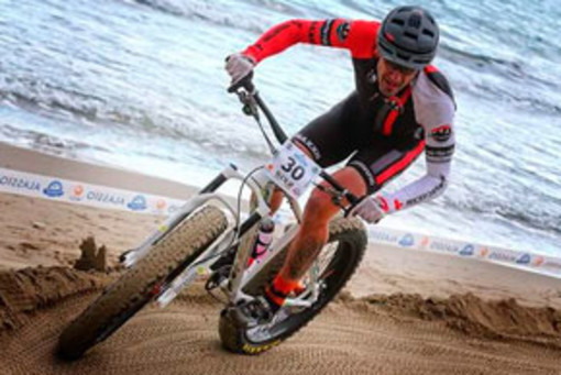 Torna il Mahikan Race ad Alassio, uno spot per promuovere ironicamente il particolare evento
