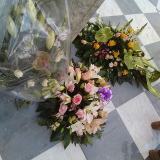 Loano, chiesa gremita per i funerali di Roxana Karin Zenteno (FOTO e VIDEO)