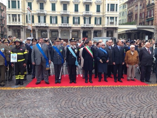 Savona oggi celebra la Giornata dell’Unità Nazionale e delle Forze Armate Savona oggi celebra la Giornata dell’Unità Nazionale e delle Forze Armate