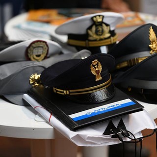 Albenga: un encomio a tutti gli uomini e le donne in divisa. Cangiano: "Sono persone che rischiano la vita quotidianamente per gli altri" Albenga: un encomio a tutti gli uomini e le donne in divisa. Cangiano: "Sono persone che rischiano la vita quotidianamente per gli altri"