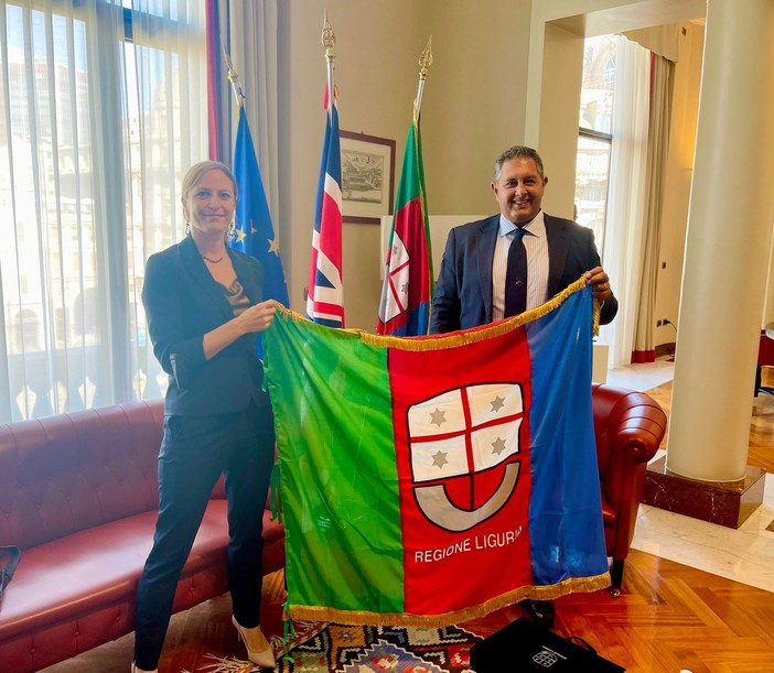 Regione: il presidente Toti ha ricevuto il vice capo missione del Regno Unito in Italia Eleanor Sanders