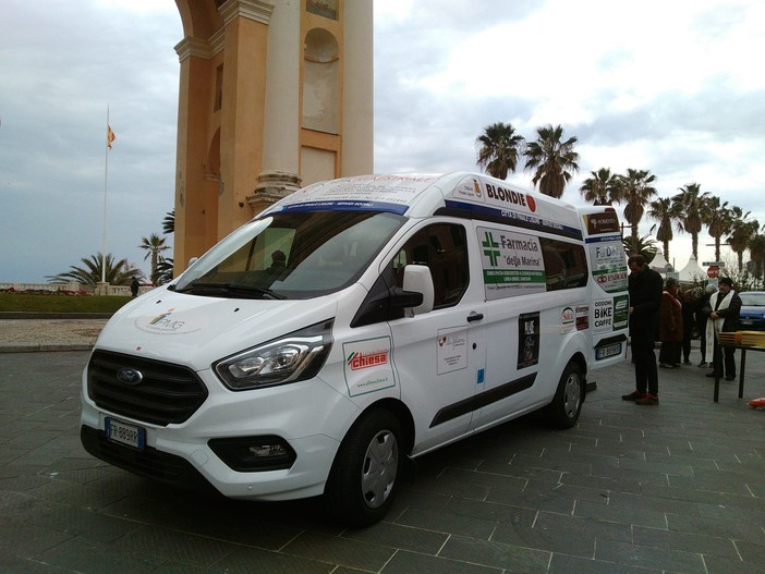 Finale Ligure presenta in piazza il minibus per il Progetto Mobilità Garantita (FOTO e VIDEO) Finale Ligure presenta in piazza il minibus per il Progetto Mobilità Garantita (FOTO e VIDEO)