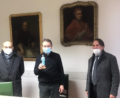 Porto di Vado Ligure, sequestrate 60 mila mascherine provenienti dalla Cina con indicazioni mendaci