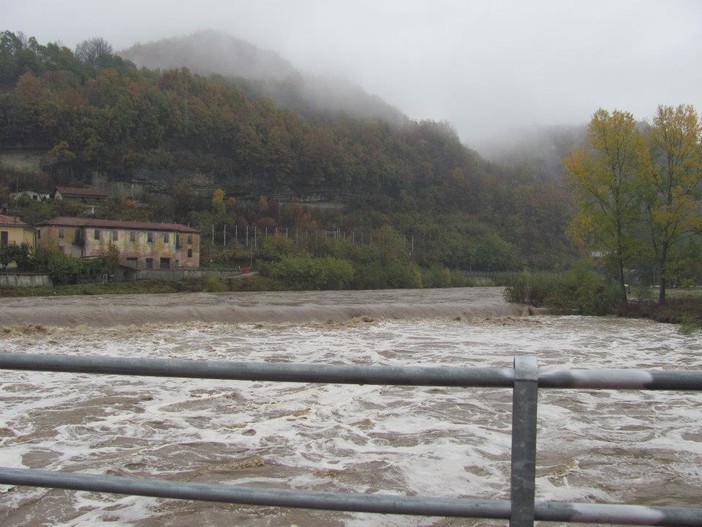 In piena la Bormida di Cengio: fiato sospeso per l'ACNA In piena la Bormida di Cengio: fiato sospeso per l'ACNA
