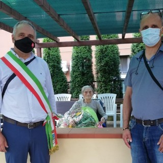Albisola Superiore, Giovannina compie 107 anni: gli auguri dell’Amministrazione Comunale Albisola Superiore, Giovannina compie 107 anni: gli auguri dell’Amministrazione Comunale