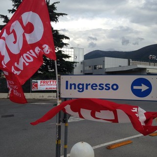 Fruttital: lavoratori stanchi dell'attesa si iscrivono alle liste dei disoccupati