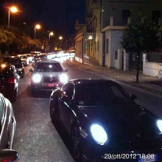 Alassio, Traffico in tilt per l’inversione di Via Dante. Code chilometriche, via Dante deserta… Alassio, Traffico in tilt per l’inversione di Via Dante. Code chilometriche, via Dante deserta…