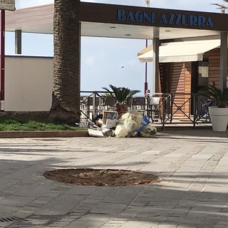 Finale Ligure, la consigliera Geremia: "Così si accolgono i turisti" (FOTO)