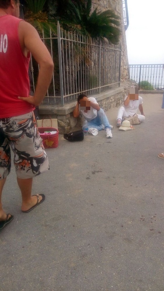 Botte tra cinesi nei pressi del Torrione di Alassio: intervengono i carabinieri