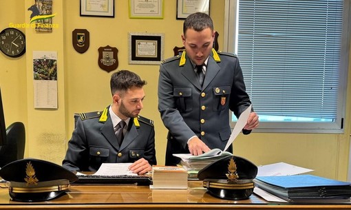 Fatture per operazioni inesistenti per 28 milioni di euro: scattate le manette per l'imprenditore Giulio Brunello Fatture per operazioni inesistenti per 28 milioni di euro: scattate le manette per l'imprenditore Giulio Brunello