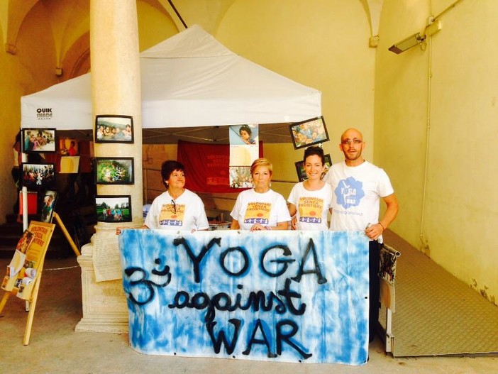 "Yoga against war" partecipa a "Finale for Nepal"
