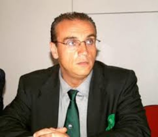 Inchiesta Bruzzone e Dirigente "Chiarito, resto comunque a disposizione" Inchiesta Bruzzone e Dirigente "Chiarito, resto comunque a disposizione"