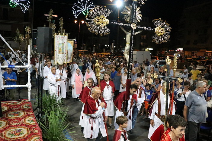 Alassio, tradizionale processione per la Festa di Sant'Anna (FOTO)