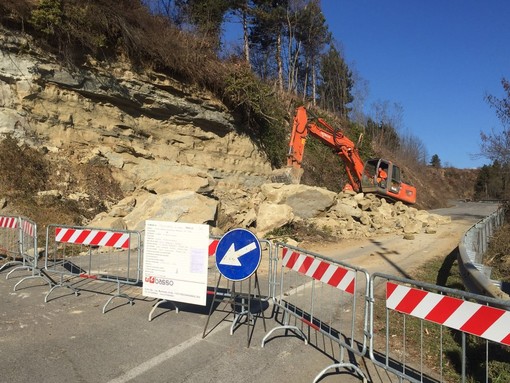 Frana di Roccavignale, al via agli interventi di sistemazione: chiusa completamente al traffico la provinciale 28bis