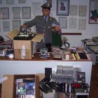 Savona: raffica di cd del Festival pirata sequestrati da Gdf