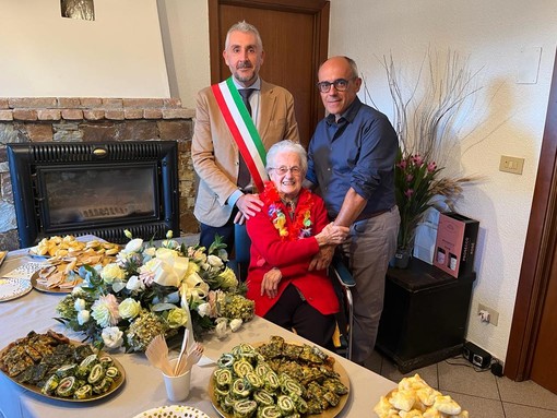 Tovo, festa grande per i 100 anni di "Rina de Carmelin" (FOTO)