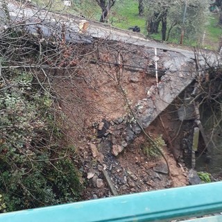Alassio, smottamento franoso in frazione Moglio (FOTO)