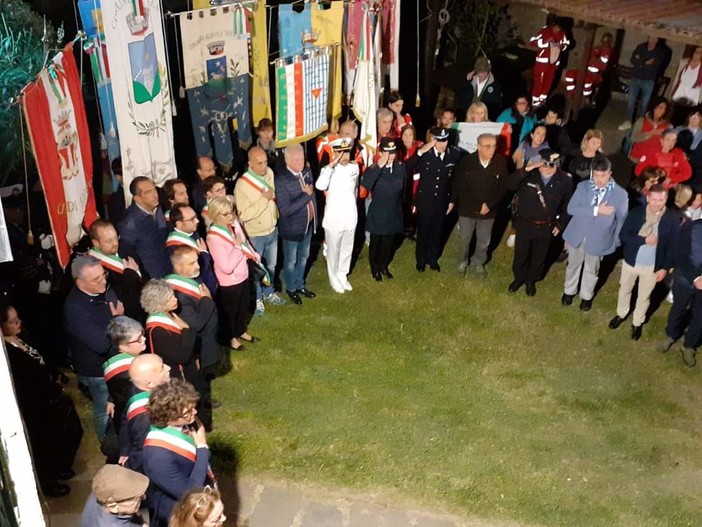 Stella, una fiaccolata per ricordare il Presidente Sandro Pertini a 128 anni dalla nascita Stella, una fiaccolata per ricordare il Presidente Sandro Pertini a 128 anni dalla nascita