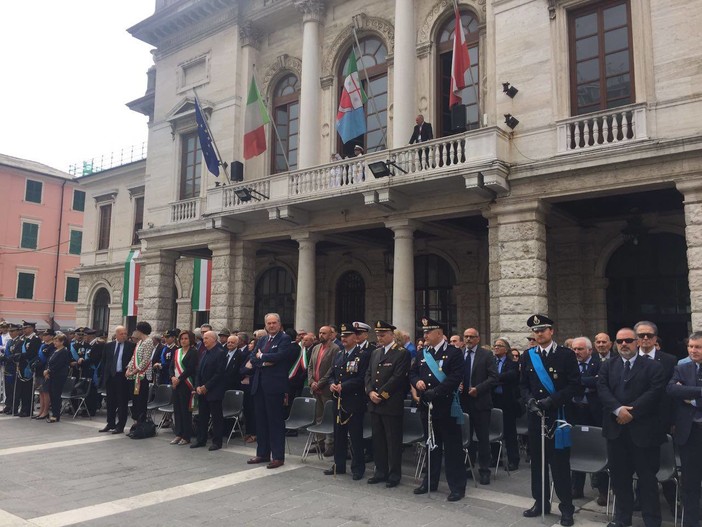71° anniversario della Fondazione della Repubblica, la celebrazione in piazza Sisto IV a Savona 71° anniversario della Fondazione della Repubblica, la celebrazione in piazza Sisto IV a Savona