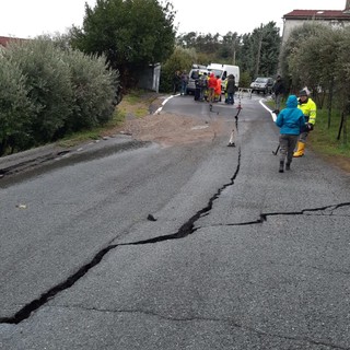 Celle, la SP22 Sanda-San Martino è chiusa ma i Brasi "tremano": a rischio crollo la strada