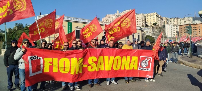 Fiom Savona: "Ci siamo rotti le 'trattative'", il 14 gennaio sciopero provinciale dei metalmeccanici per il contratto nazionale Fiom Savona: "Ci siamo rotti le 'trattative'", il 14 gennaio sciopero provinciale dei metalmeccanici per il contratto nazionale