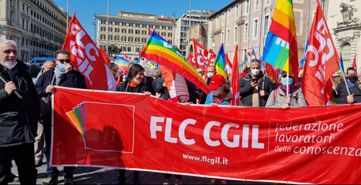 Rinnovi delle rsu nel mondo scolastico, Flc Cgil: "Includiamo tutte le diverse professionalità, dal personale docente a quello ATA"