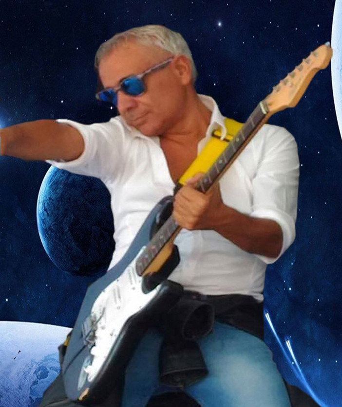 Agosto a Borghetto, tra "cena in bianco" e Franco Branco Dj Agosto a Borghetto, tra "cena in bianco" e Franco Branco Dj
