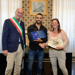 L'atleta internazionale Stefano Fanelli ricevuto dal Sindaco di Alassio