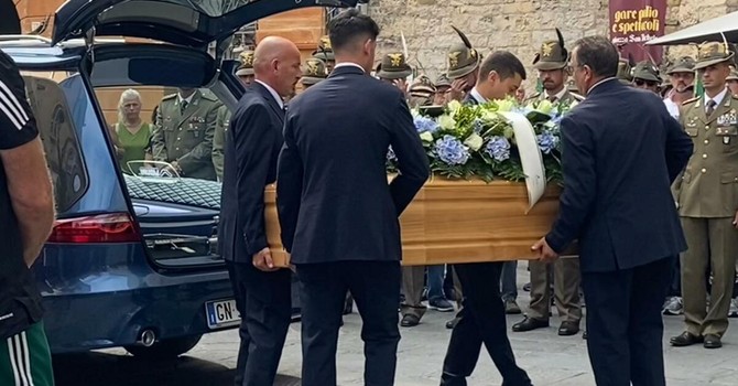 Albenga saluta Sara Roba, il maresciallo di 31 anni morta nello schianto sull'Aurelia Albenga saluta Sara Roba, il maresciallo di 31 anni morta nello schianto sull'Aurelia