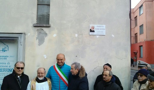 Finale Ligure, intitolata a Padre Ruffino la piazzetta antistante la Chiesa dei Cappuccini (FOTO e VIDEO) Finale Ligure, intitolata a Padre Ruffino la piazzetta antistante la Chiesa dei Cappuccini (FOTO e VIDEO)