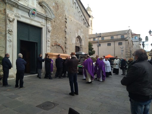 Albenga, oggi l’ultimo saluto della città all’avvocato Cosimo Costa