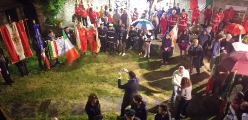 Stella, vento e pioggia cancellano la fiaccolata ma non il corteo in ricordo del Presidente della Repubblica Sandro Pertini (FOTO)