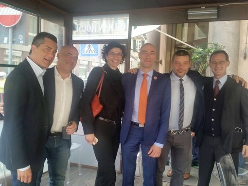 Emiliano Martino di FdI a fianco di Ilaria Caprioglio candidato sindaco del centrodestra a Savona Emiliano Martino di FdI a fianco di Ilaria Caprioglio candidato sindaco del centrodestra a Savona