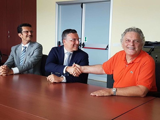 Firma "storica" in ospedale ad Albenga con il Policlinico di Monza (FOTOgallery e VIDEOinterviste) Firma "storica" in ospedale ad Albenga con il Policlinico di Monza (FOTOgallery e VIDEOinterviste)