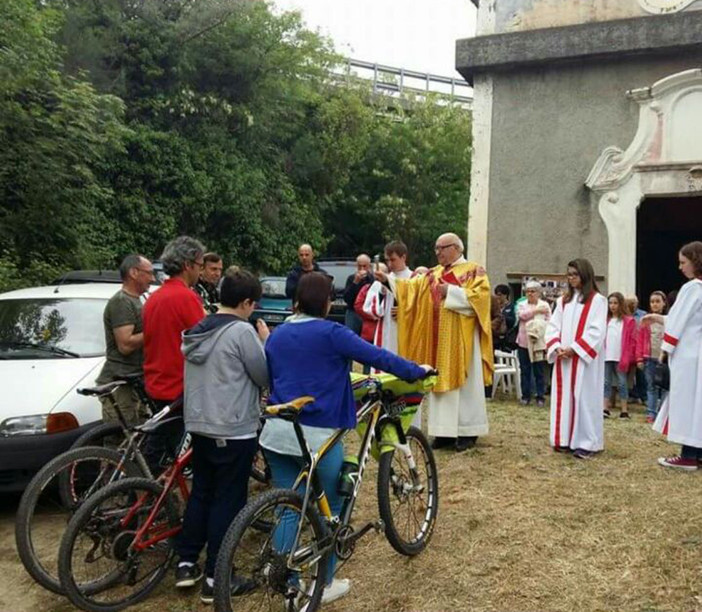 Finale Ligure: a Gorra torna la festa di San Lazzaro con la benedizione delle bici in vista della 24 ore