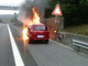 Varazze, una gita fuori porta in fumo: auto va a fuoco in autostrada