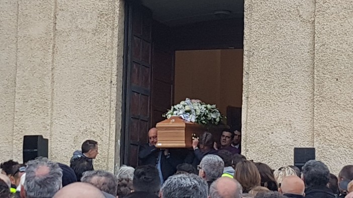 Il ricordo della sorella di Fausto Vignola: "Vivrai negli occhi di Emma e di Bianca"