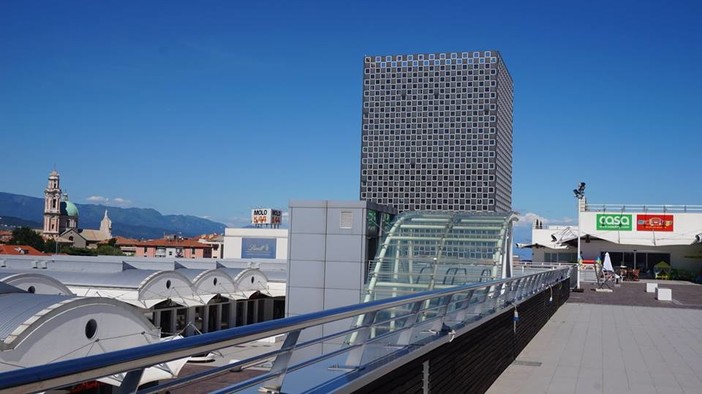 Molo 8.44 di Vado Ligure: al via il progetto "S.O.S.teniamoci al Molo" Molo 8.44 di Vado Ligure: al via il progetto "S.O.S.teniamoci al Molo"