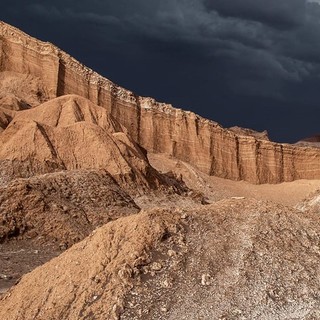 "La lingua dei sassi": il fotografo Gero Lomnitz alla Casa del Console di Calice Ligure "La lingua dei sassi": il fotografo Gero Lomnitz alla Casa del Console di Calice Ligure
