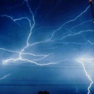 Tempesta di lampi su tutta la Provincia di Savona