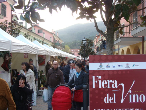 Domani torna la Fiera del vino ad Andora Domani torna la Fiera del vino ad Andora