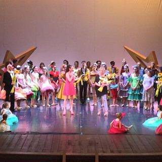 Savona, strepitoso successo per il Gala di Fine Anno 2015 dell'Accademia savonese