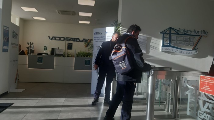 Terminal Vado, esercitazione di sicurezza portuale coordinata dalla Guardia Costiera