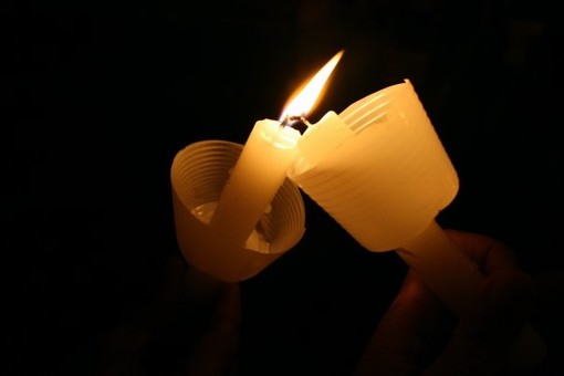 Ad Albenga una "Fiaccolata per non dimenticare" Ad Albenga una "Fiaccolata per non dimenticare"