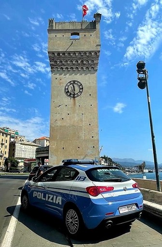 Estate sicura, i consigli della Polizia di Stato Estate sicura, i consigli della Polizia di Stato