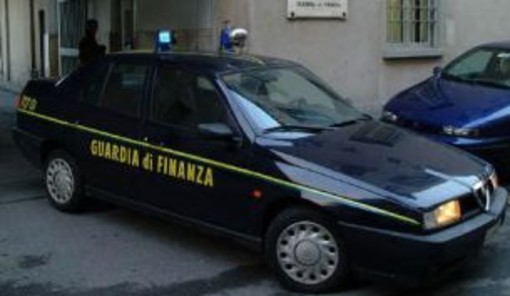 Savona: Gdf, maxi sequestro di merce contraffatta