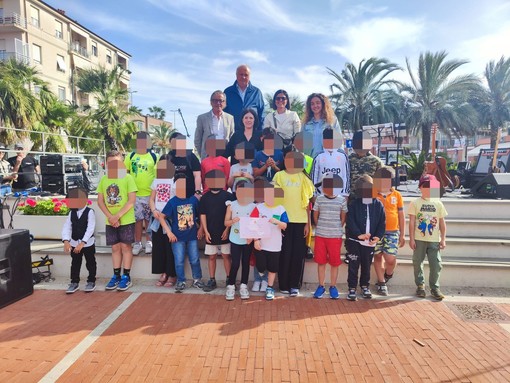 Fior d'Albenga prorogata di una settimana: le aiuole restano fino all'11 maggio