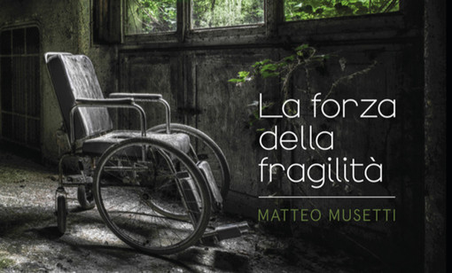 L’anima fragile del vetro e dei suoi artigiani: il fotografo Musetti presenta il suo libro ad Altare