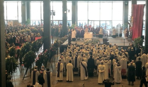 "Genova è nello sguardo del mondo" e piange le vittime del crollo